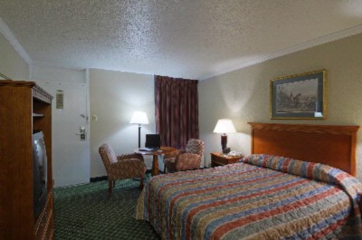 Econo Lodge - 