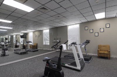 Econo Lodge - 