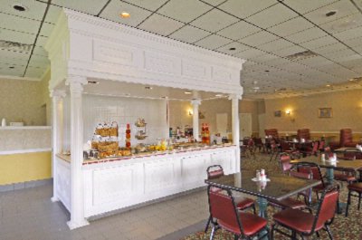 Econo Lodge - Oglethorpe Dining Hall/ Breakfast Area