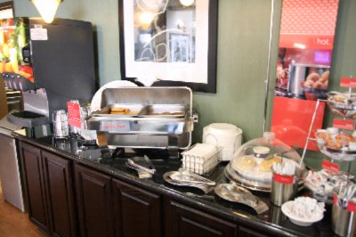 Hampton Inn & Suites - Breakfast