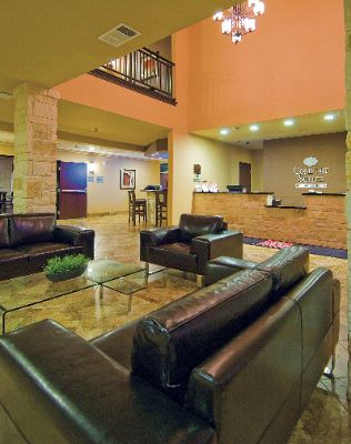 Comfort Suites - 