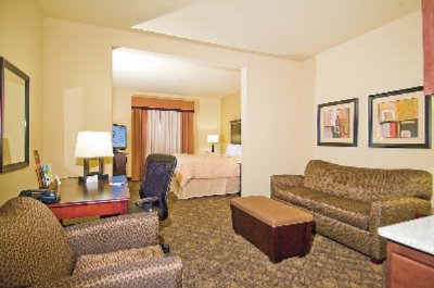 Comfort Suites - 