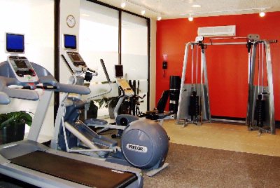 The Doubletree Hotel & Conference Center Chicago - Precor Fitness Center