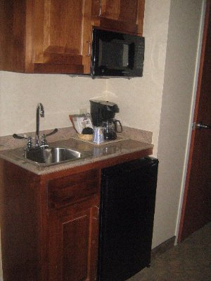 Holiday Inn Express & Suites - 