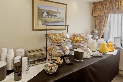 Comfort Inn Cobourg - Comfort Sunshine Breakfast