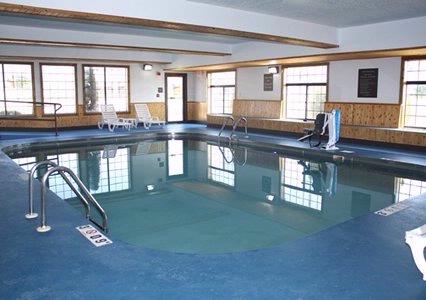 Comfort Inn - Guest Room With Hot Tub