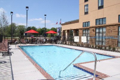 Hampton Inn & Suites - Pool