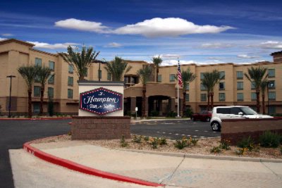 Hampton Inn & Suites