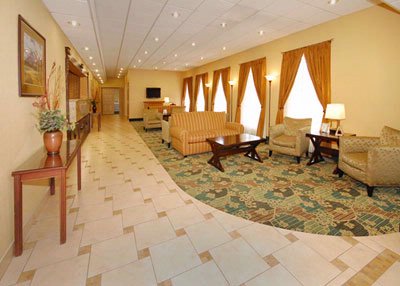 Clarion Hotel Seatac - 