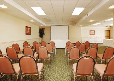 Clarion Hotel Seatac - 