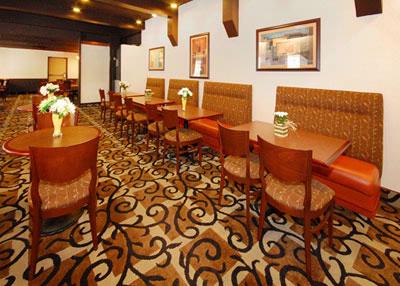 Clarion Hotel Seatac - 