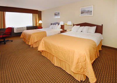 Clarion Hotel Seatac - 