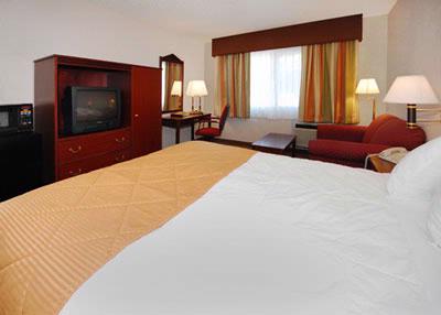 Clarion Hotel Seatac - 