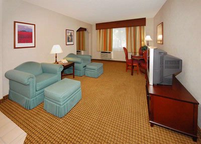 Clarion Hotel Seatac - 