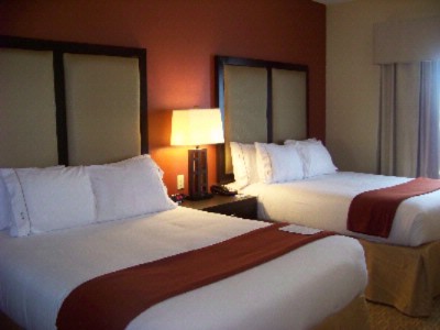 Holiday Inn Express Opryland - Two Queen Beds