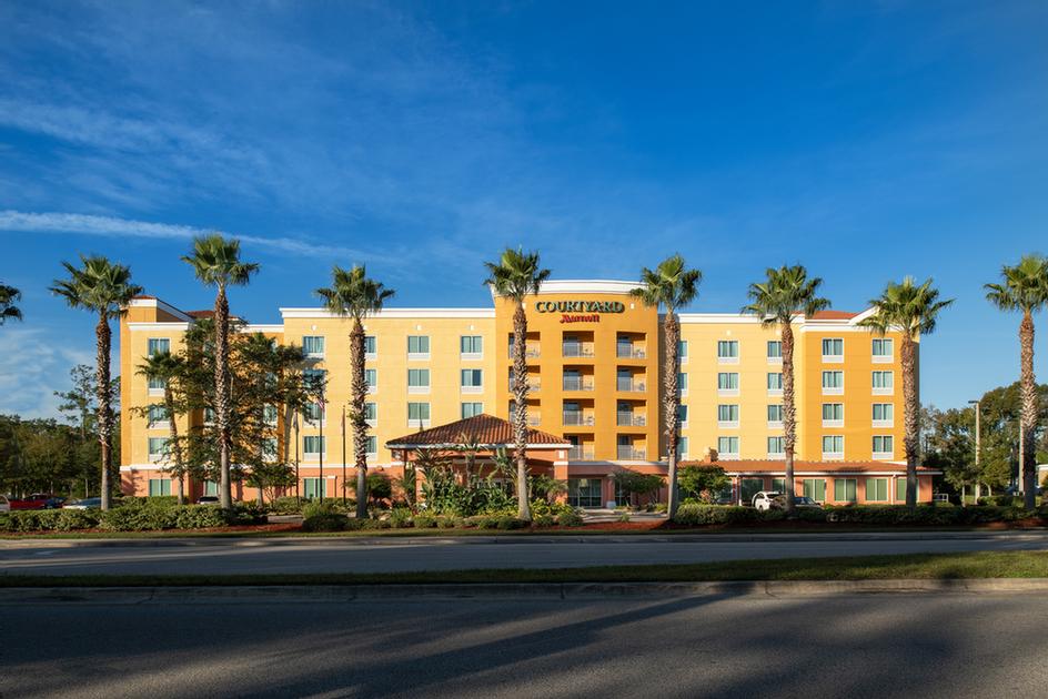 Courtyard Marriott Orange Park - Front Desk Upon Arrival