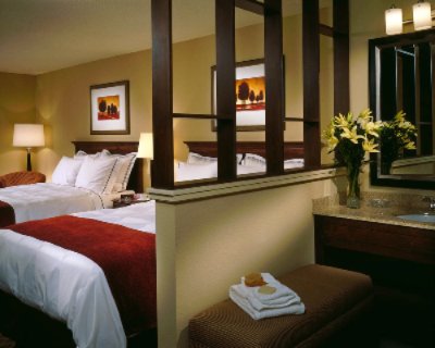 Queen Queen Guest Room