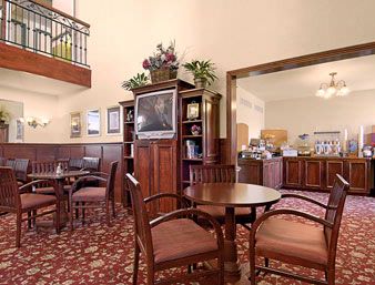 Baymont Inn & Suites - Breakfast
