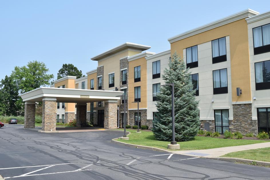 Comfort Suites Syracuse Cicero - 
