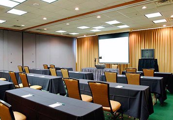 Courtyard by Marriott - 
