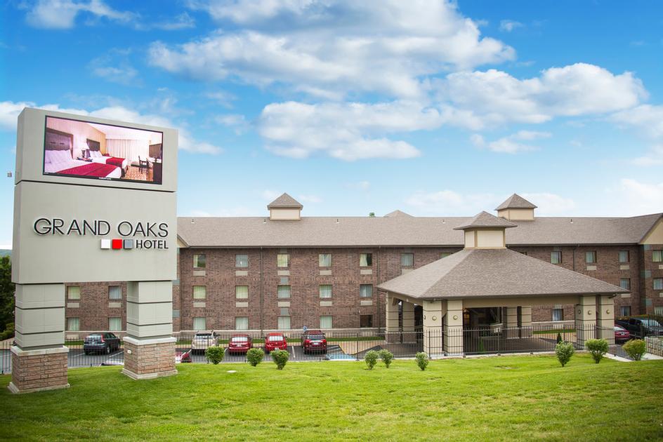 Grand Oaks Hotel - Building #1