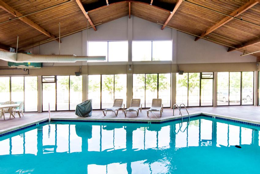 Grand Oaks Hotel - Building #1 Indoor Pool