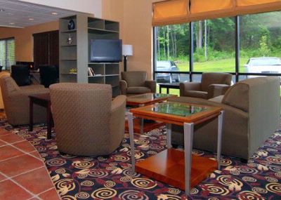 Comfort Suites Southington - 