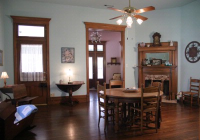 Virginia Rose Inn - Common Room