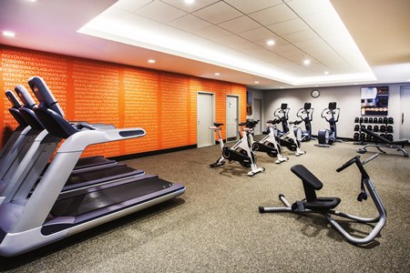 La Quinta Inn & Suites Chicago Downtown - Pool And Spa