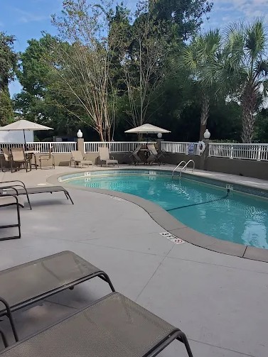 Best Western Patriots Point - 