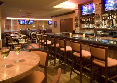 Holiday Inn Lakewood - New Sporting News Grill