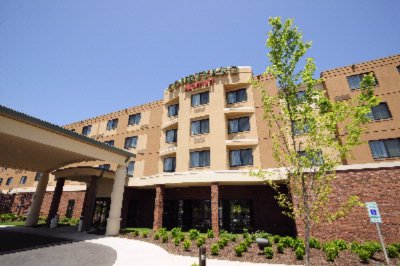 The Courtyard By Marriott Fayetteville
