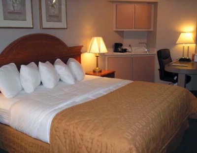 Clarion Hotel Columbus North - Standard Room With 2 Queen Beds