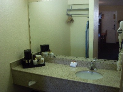 Super 8 Motel - Hairdryer Vanity Coffeemaker Iron/ironing Board