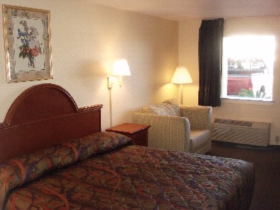 Super 8 Motel - A Spacious Room