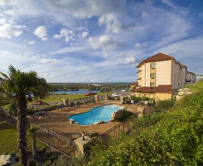 La Quinta Inn & Suites - Swimming Pool With Stunning View Of Lake Marble Falls And Hill Country