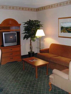 Country Inn & Suites - 