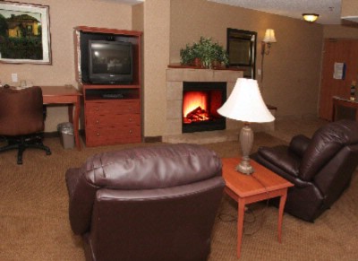 Hampton Inn & Suites Temecula - King Fireplace Suite Non Smoking