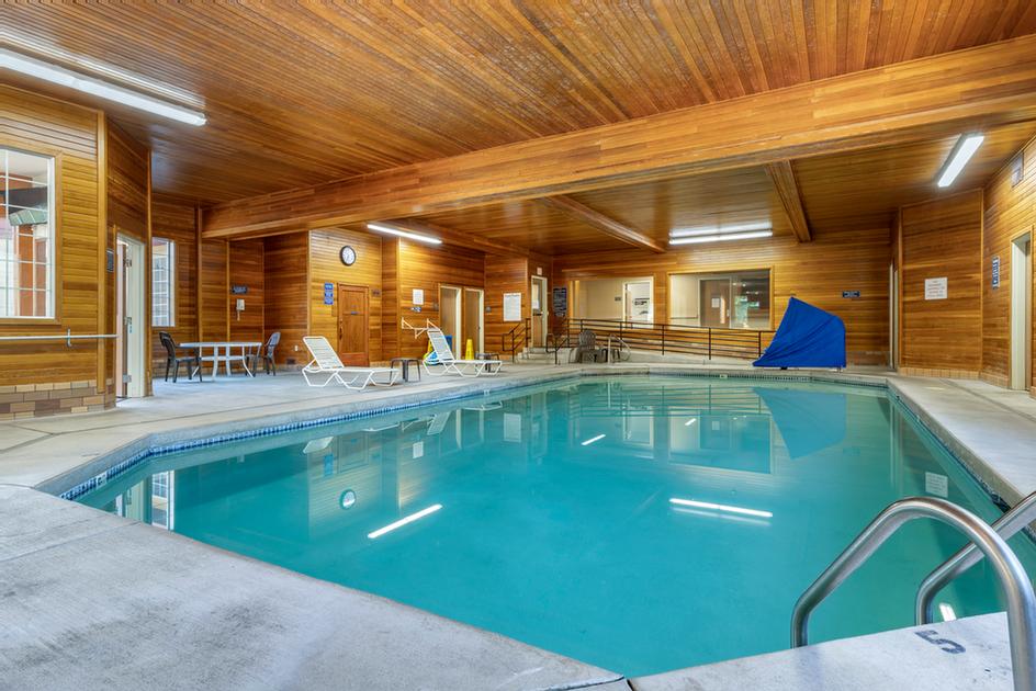 Comfort Suites Salem - 