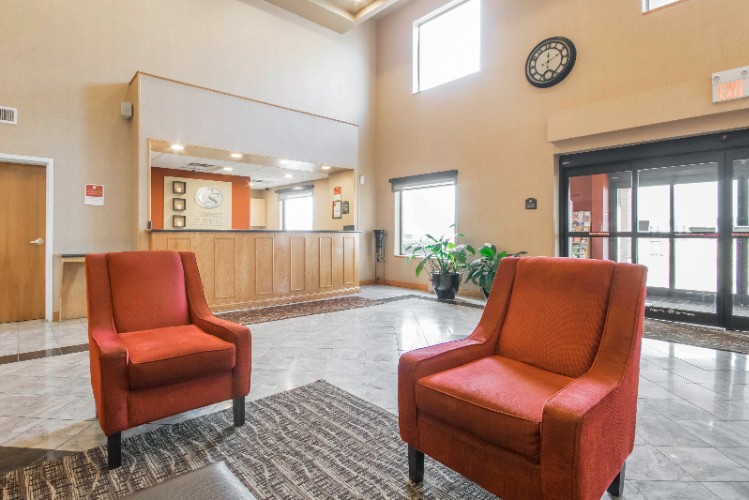Comfort Suites - 