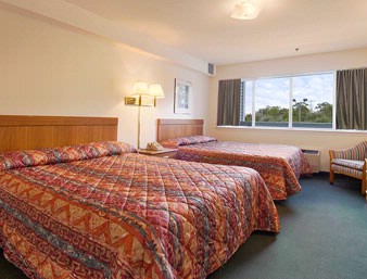 Days Inn & Suites - Hotel 2 Double Bedroom