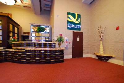 Quality Inn Downtown - Lobby Front Desk Area
