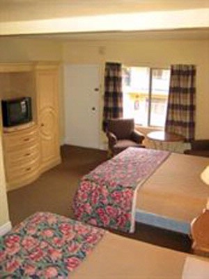 Heritage Motel - 