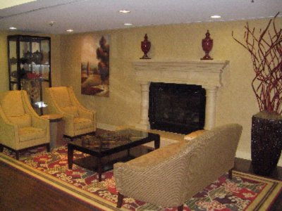 Holiday Inn Express Riverport - Lobby