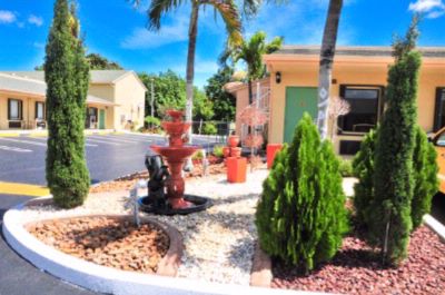 Travelodge - Landscaping