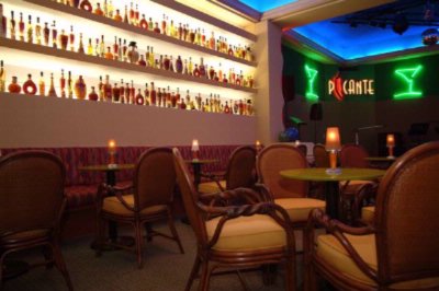 Courtyard by Marriott Isla Verde Beach Resort - Picante Lobby Lounge