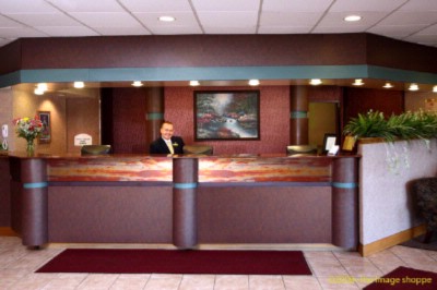 Holiday Inn Springfield Ohio - Hotel Front Desk