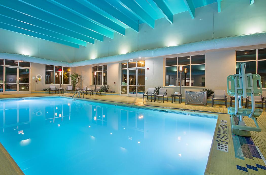Holiday Inn University Plaza - Lobby