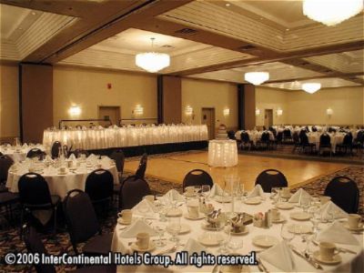 Crowne Plaza Grand Rapids - 