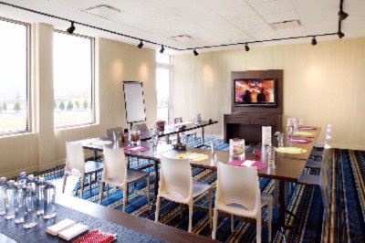 Aloft Jacksonville Airport - Tactic Meeting Room